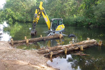 Einbau Stammholzbuhne.png